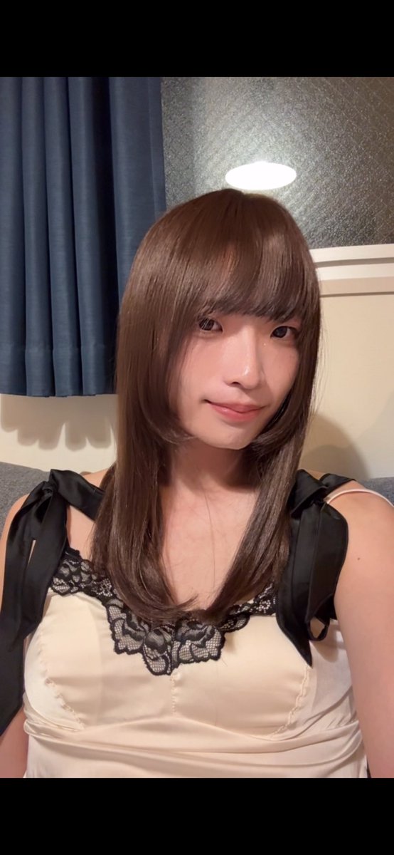 zyosokou's tweet photo. 最近暑いからウィッグだけ外してこれで寝てる
#女装 https://t.co/blKablZ3EV