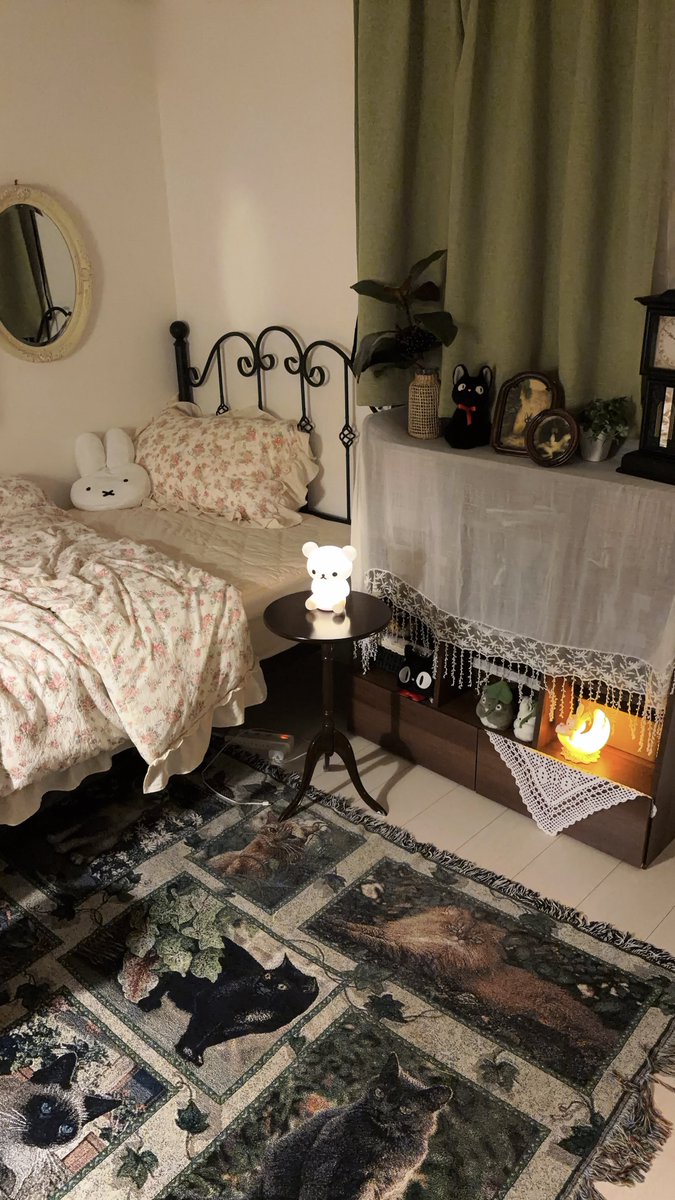 mineralx_x's tweet photo. 私の新しいお部屋です*.+ﾟ
家具も小物も1つずつこだわりが詰まってる https://t.co/rnhJx58KNn