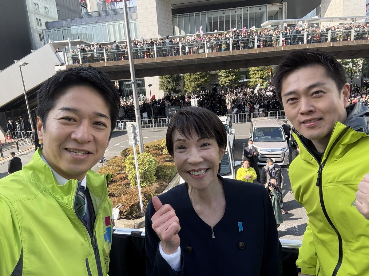 akabanejirou's tweet photo. この三人の政治家は

言ったことはやる人。
傷だらけになっても
約束、公約は絶対に果たす人。

政治家とは、
まつりごと、とは
国民との約束を果たすこと。
たとえ時間がかかっても。
たとえカッコ悪くても。
たとえ不器用でも。

そんな三人が私は
大好きだーーーーーーーー❤

＃高市内閣一択　＃日本維新の会絶対応援