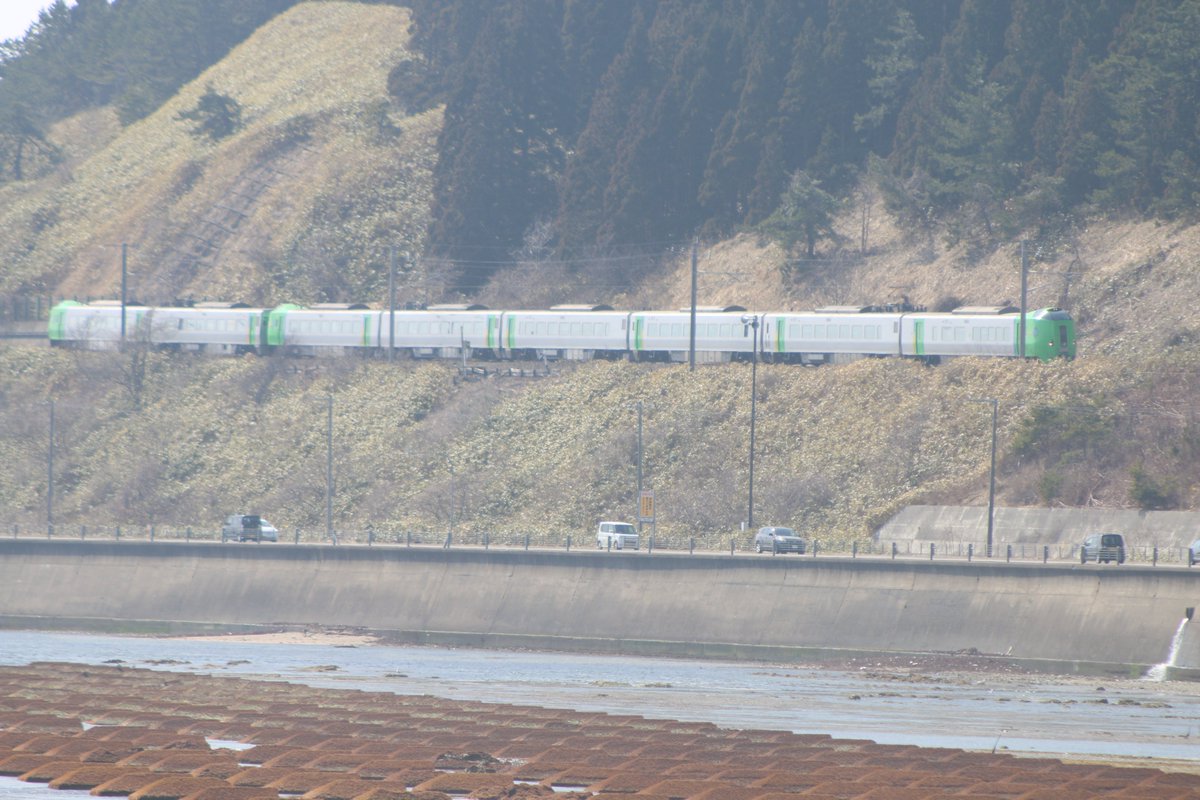 esashimatumae's tweet photo. 八両編成のS白鳥が江差線を行く https://t.co/PcjxR5KX4t