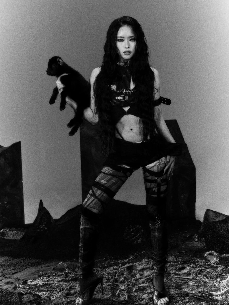 cartapop's tweet photo. DOLLA unveils the concept photos for “G.O.A.T”. https://t.co/e4Fnb1DidU
