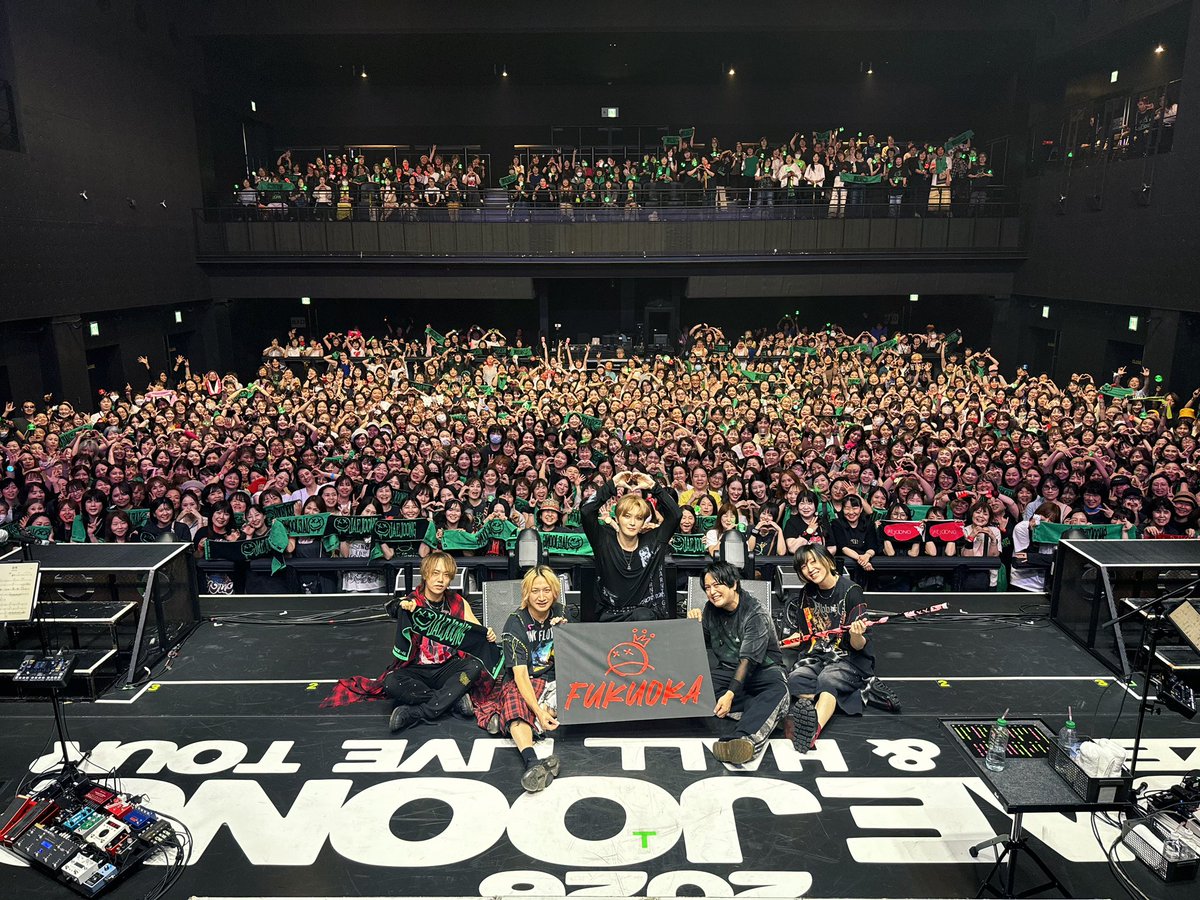bornfreeonekiss's tweet photo. 福岡！！！！
ラストZEPPの最高の思い出をありがとう！！
愛してる！！💚 https://t.co/k7OafiKJC0
