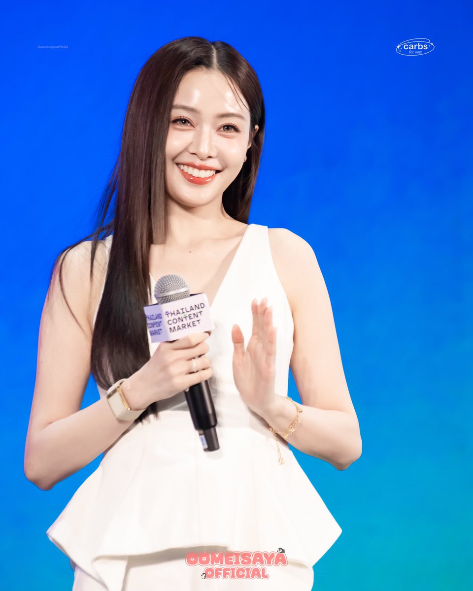 eisayaofficial's tweet photo. 📸 ภาพบรรยากาศ “ อุ้ม-แบม ” ในงาน THAILAND CONTENT MARKET 2026 🇹🇭
จากกิจกรรมโชว์พิเศษจาก CH3 Entertainment 

OOMBAM TH CONTENT MARKET 
#TCM2026xOomBam
#TCM2026 #ThailandContentMarket 
#OomBam #อุ้มแบม
#Oomeisaya #อุ้มอิษยา
#BamSaralee #แบมสราลี https://t.co/jyvaoZHGMl