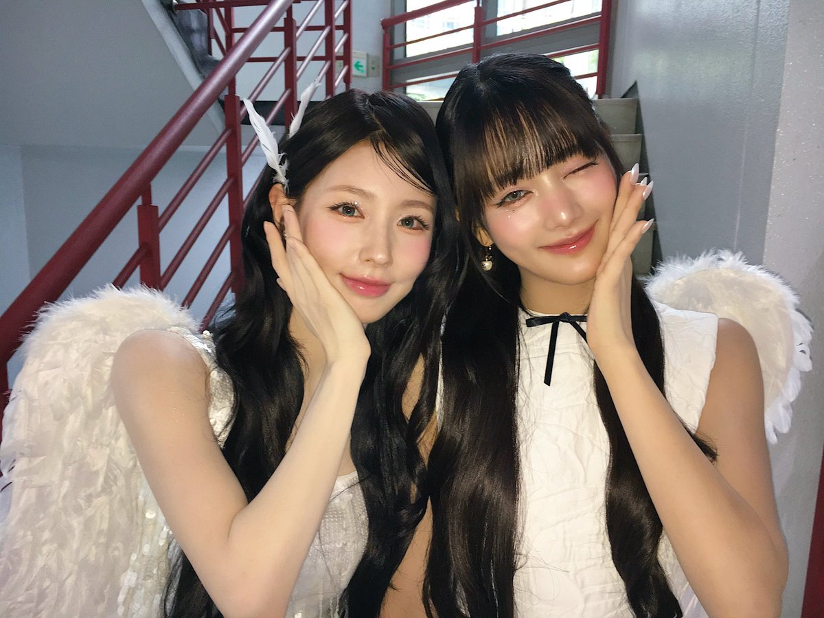 FranLiong's tweet photo. 민니 인스타 속 미연이 
MIYEON in Minnie's Instagram

#미연 #MIYEON
#조미연 #MY #CHOMIYEON
#ミヨン #曺薇娟 #赵美延 https://t.co/QXr6okum34