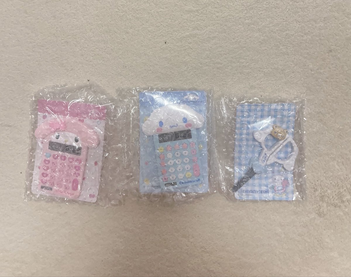 moeuver05's tweet photo. 【交換】 サンリオ シークレットミニ文具形マグネット

譲)シナモロール（シナモン）電卓ハサミ、マイメロディ電卓
求)ハローキティ電卓、ハローキティはさみ

郵送での交換希望です🎀
まとめての交換の方大歓迎です🍀
お気軽にお声掛けください🧸 https://t.co/ea3nXLX10a