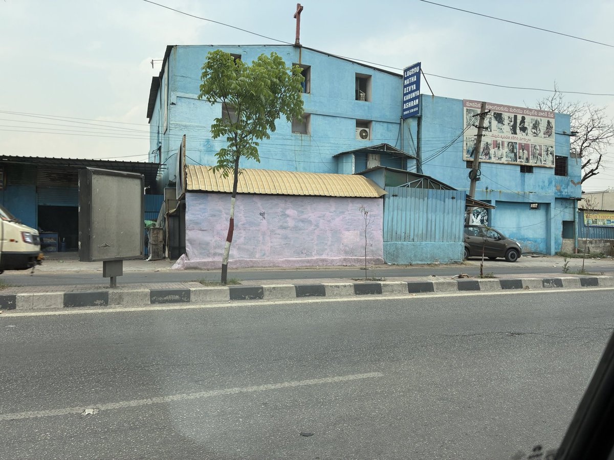 SureshKumarAkk1's tweet photo. 🎙️ @zc_malkajgiri Please listen to this audio between citizen, Townplanning officer & ACP

Town Planning Officer @Dc_Keesara Meghana tells citizens to remove the footpath encroachment themselves and then asks, “What were you doing for the last 2 years while it was being encroached?”

My answer is simple:

“Citizens are not the enforcement authority. The Town Planning Department is legally responsible for preventing and removing illegal encroachments. Instead of asking citizens what they were doing, the real question is: What were the authorities doing for the last 2 years? If officials had acted on time, pedestrians would not be suffering today.”

Please ensure the concerned officials discharge their statutory duties instead of shifting the responsibility onto citizens.

#FootpathEncroachment #PedestrianSafety #PublicSafety #EncroachmentFree #TownPlanning #GHMC #Telangana #Hyderabad #Keesara #Nagaram #CivicIssues #UrbanGovernance #RightToWalk #CitizenRights #Accountability #AkkalaSureshKumar #SocialActivist

@MCMalkajgiri @GHMCOnline @the_hindu @Shehzad_Ind @TOIHyderabad @ActivistTeja @UnSubtleDesi @themangoindian @Shehzad_Ind @sselvan @Praja_Snklpm @SaffronSunanda @SaffronSunanda @jayesh_ranjan @bigtvtelugu @Hyderabad_Mail @Keesaraps @trafficpsjnrrck @SumathiIPS @MalkajgiriCop @CoreenaSuares2 @revathitweets @Mrsinha @Ravi_1836 @Sagar4BJP @VijayGopal_ @Madhav51599199 @kochattil @pm_saiprasad @TelanganaCMO @TeluguScribe @TelanganaToday @NewsMeter_In @NewsAlgebraIND @NewsArenaIndia @airnewsalerts @ndtv @ndtvindia @SCofIndia @TelanganaDGP @RaoKavitha @JanaSenaParty @Ponnam_INC @CollectorMdl @bandisanjay_bjp @KTRoffice @Krishank_BRS