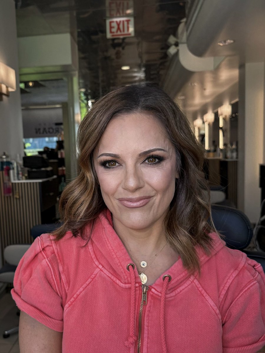 charlesifergan's tweet photo. Special occasion glam.
Full face makeup + cluster lashes by Kristina &amp; hair by Tiffany.
The perfect finishing touch for your next event. https://t.co/019k6YKj7z
#SoftGlam #HairAndMakeup https://t.co/YWLdKZRi0N