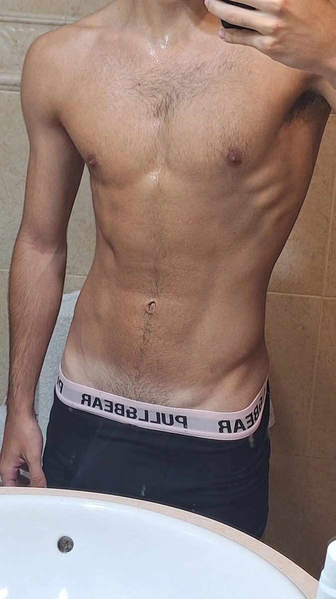 jajaj23_'s tweet photo. recién levantado estoy mas twink que nunca lol https://t.co/LNaiETZRj0