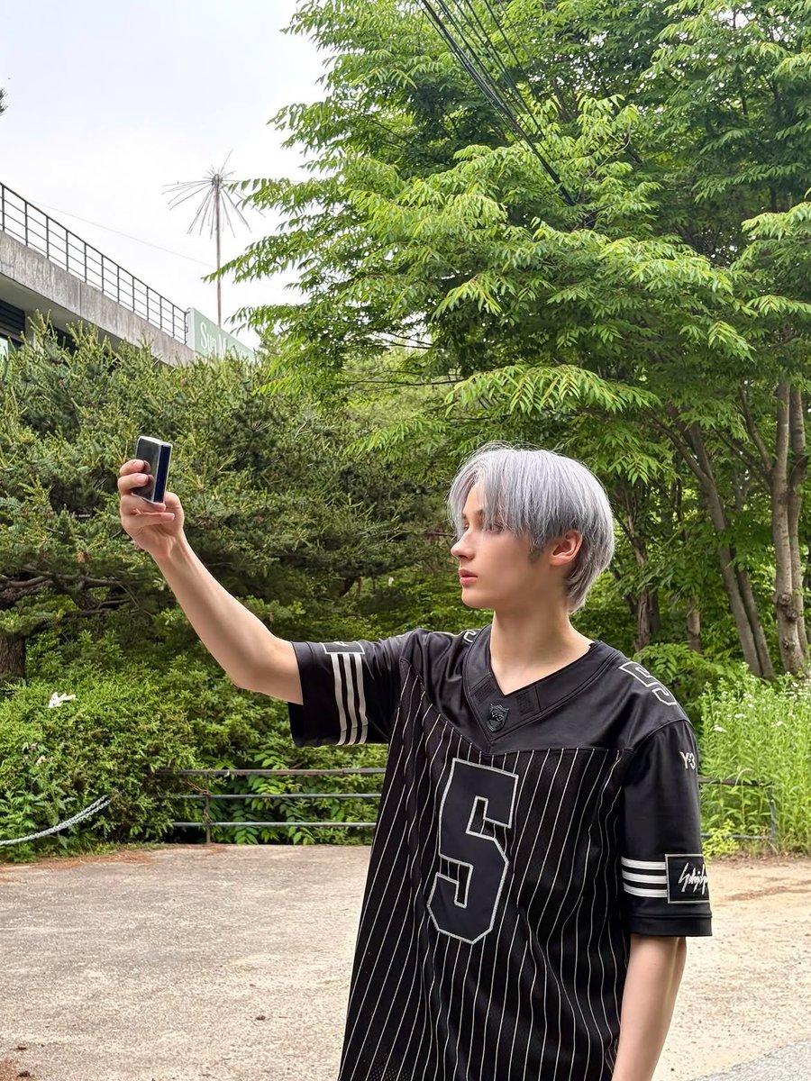 kainstarchive's tweet photo. ❣️#HUENINGKAI (kaikamal_) on txt_bighit Instagram Post 

"🍉💭"

https://t.co/0BKp0TLsGJ

#휴닝카이 #ヒュニンカイ https://t.co/Bn63x8lqJe