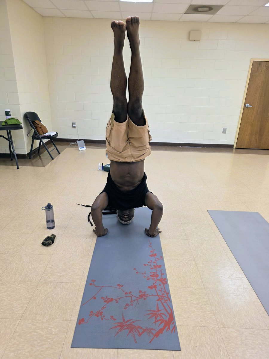 zuriality1's tweet photo. Join Zuriality Yoga Flow 
Kids 5-12 (Drop-In)
https://t.co/N7r9VCSQpd
Teens 13-17 (Drop In)
https://t.co/bZJ4A9GNj2
Adult class 18+(Drop In)
https://t.co/cmwTPNwycx
Enjoy the attached photos
#yogi #husbandandwifegoals #tripodheadstand #trianglepose @yogeesyoga4kids @nm0565593 https://t.co/5xuN3rbIyK