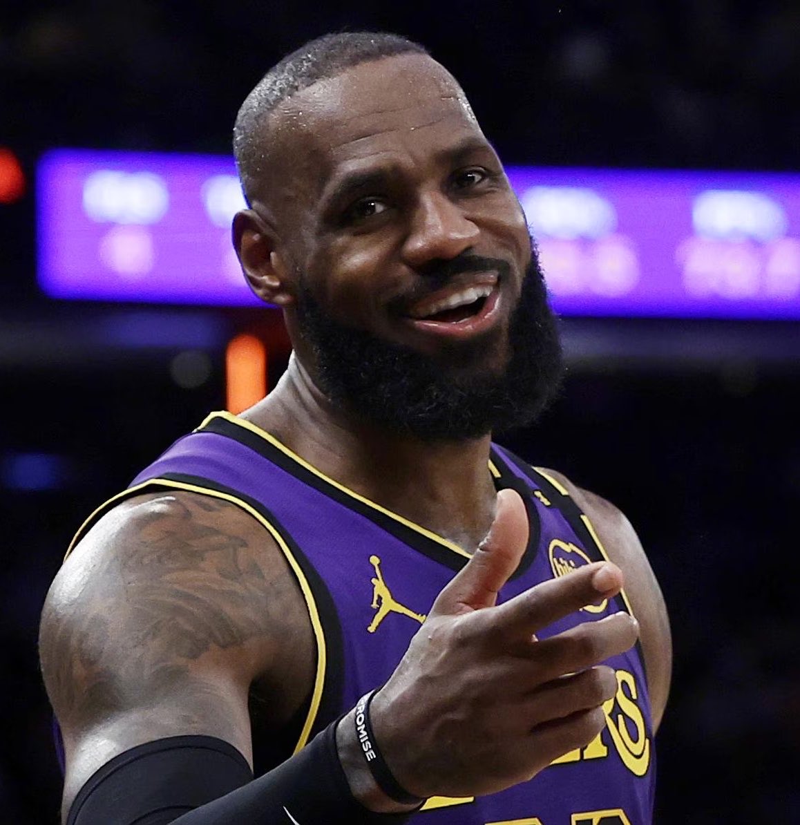 esidery's tweet photo. The top available free agents are all waiting on LeBron James to announce his decision.

LeBron’s choice will have an immediate domino effect on the entire marketplace.

In the meantime, NBA free agency is in a complete standstill. https://t.co/TL1FHK9kfl