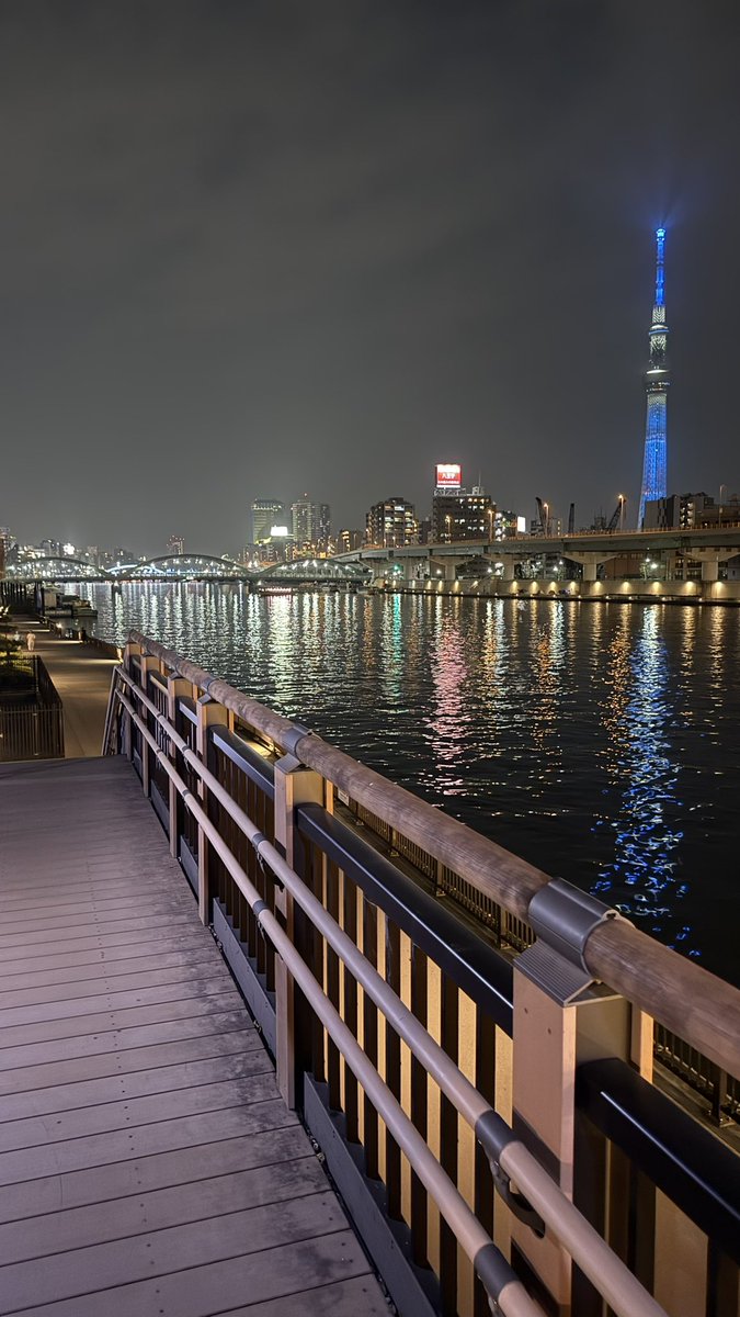 k0usei_run's tweet photo. 今夜は7.7kmジョグ。御茶ノ水から蔵前走りまで走り隅田川テラスに降りて川沿いをジョグ。大量の汗かいた後にクエン酸と甘いスイーツで締め https://t.co/AJ8pz5vdgO