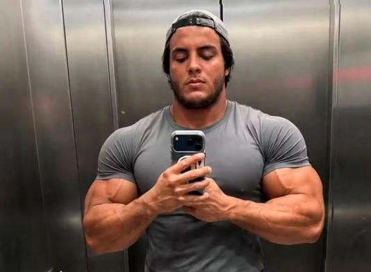 anafolklorism's tweet photo. desculpa mas eu nunca vou achar normal uma criança de 16 anos ter um corpo assim https://t.co/QaUmrE9jXz