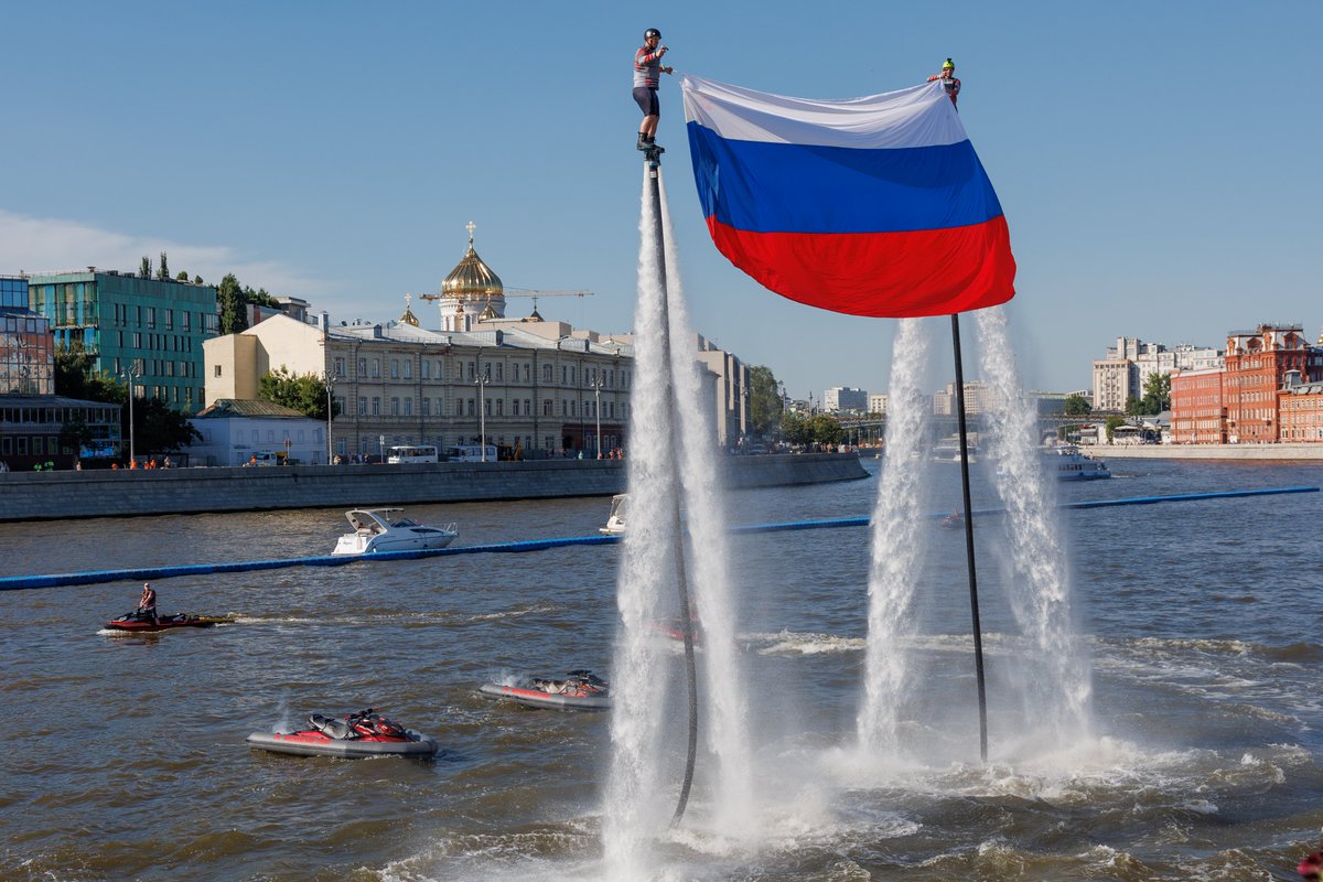 SalovAlexander's tweet photo. Фестиваль «Две реки» в парке искусств Музеон в рамках проекта «Лето в Москве»
--
#ДвеРеки
#Музеон
#ЛетовМоскве
               https://t.co/GaOnDmxqFW https://t.co/q29k2fLKvN