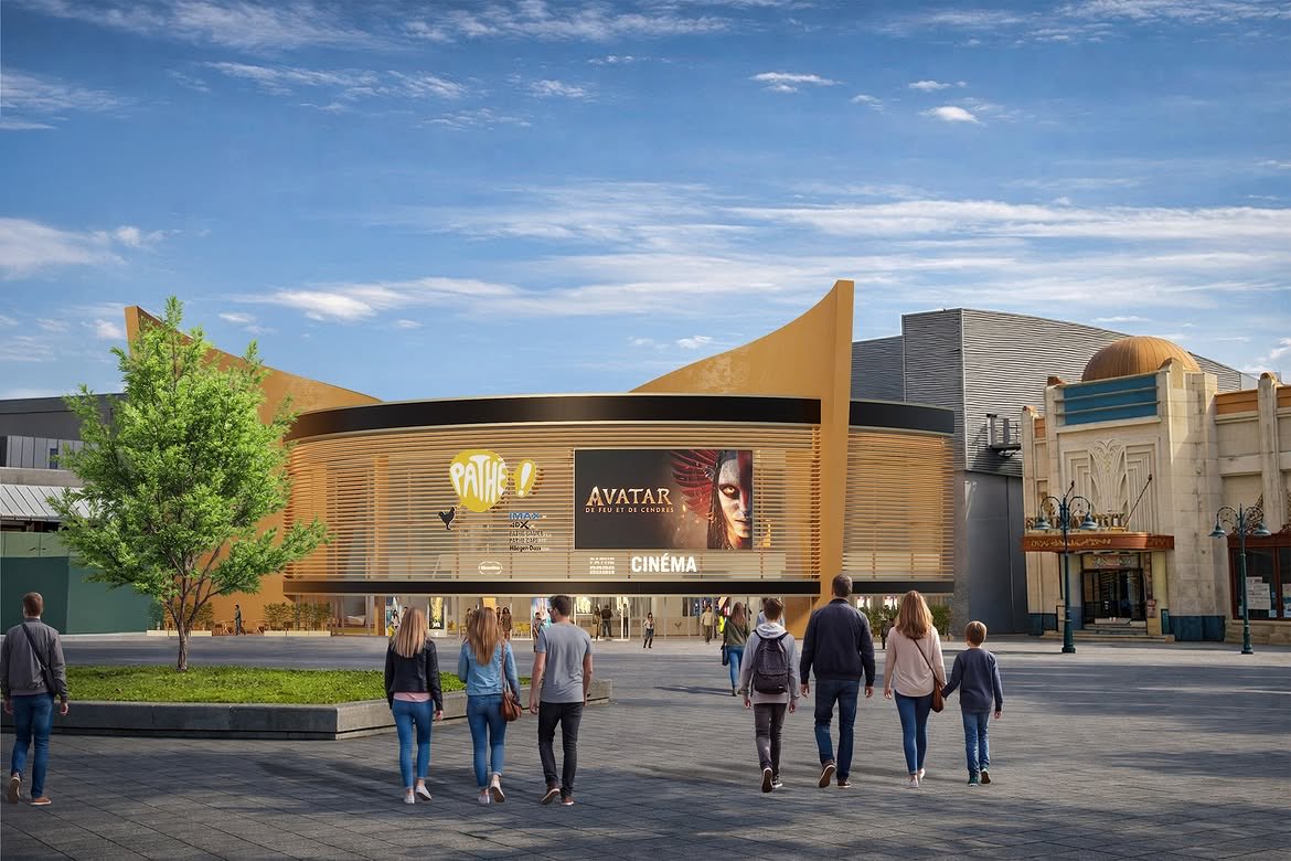 SparkleAdv's tweet photo. 🏗️ Les travaux du cinéma débuteront à la fin de l’été 2026.
🎥 Objectif : une toute nouvelle expérience Pathé en 2027.

🍿 Une expérience entièrement repensée

Les travaux seront réalisés progressivement afin de permettre au cinéma de rester ouvert. https://t.co/AWrlaIWywm