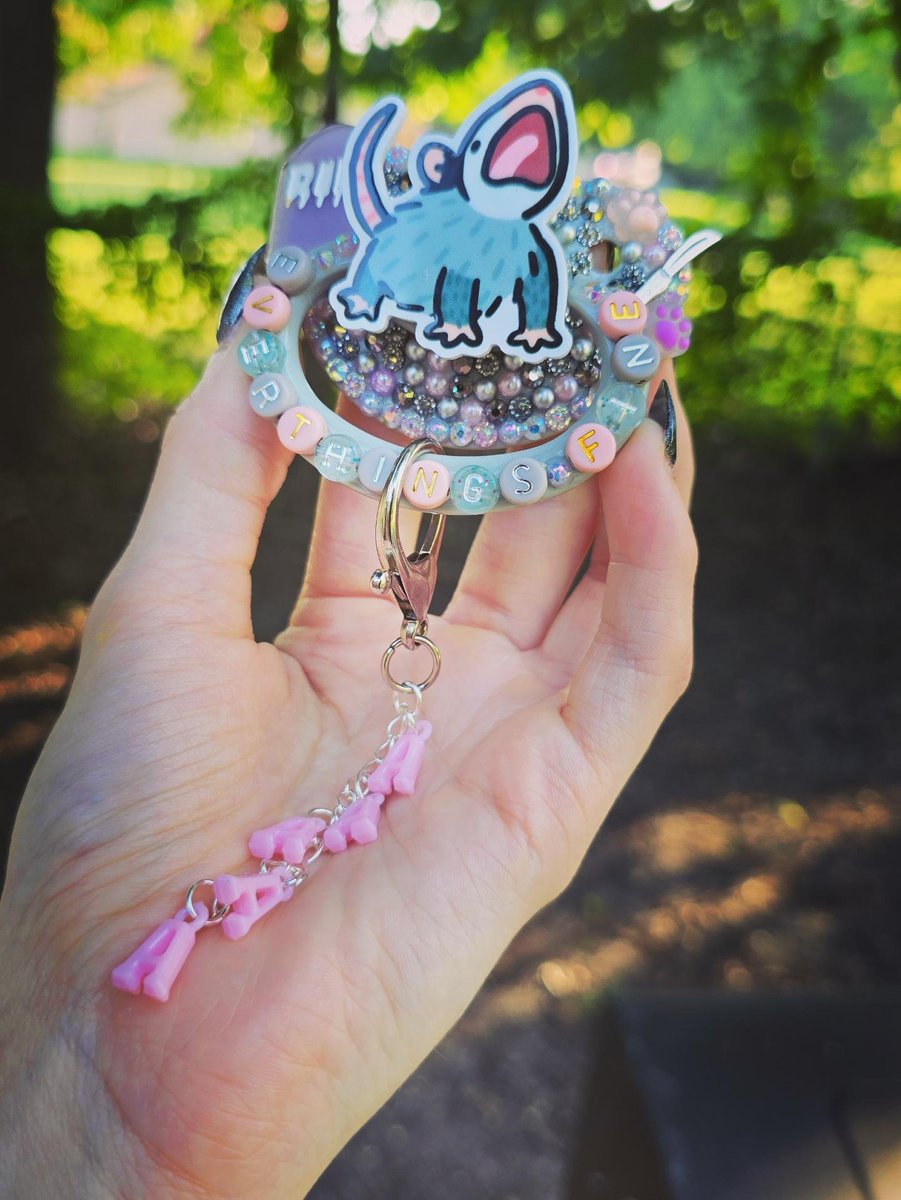 AwkwardxArtist's tweet photo. It's fineeee. Everything is fine.
Pre-made paci style classic
#pacifier #adultpacifier #custompaci #paci #possum https://t.co/iqTMLL4i9R