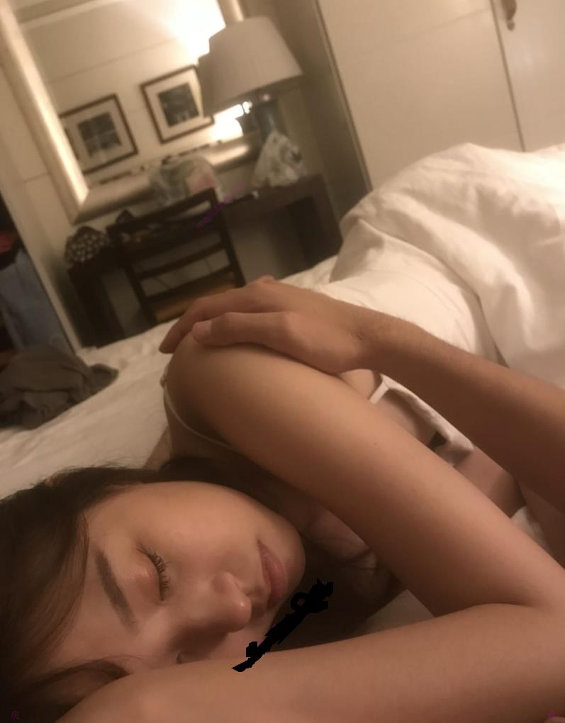 PinalBaria's tweet photo. 天呐 昨天晚上从酒吧回来  喝多了

蒙蒙的     被人凿了

他既然还拍了照片 有谁要看吗

点赞评论520秒发 https://t.co/oqTeOhzURM