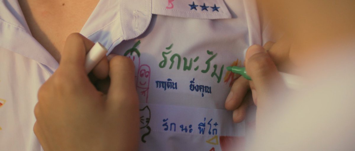 GMMTV's tweet photo. 'รักนะส้ม'
'โชคดีนะเจ้าของส้ม'
❤️❤️
#WhenOrangesFallEP11

@almondsleepp @___progresss___ https://t.co/hECD4K5483