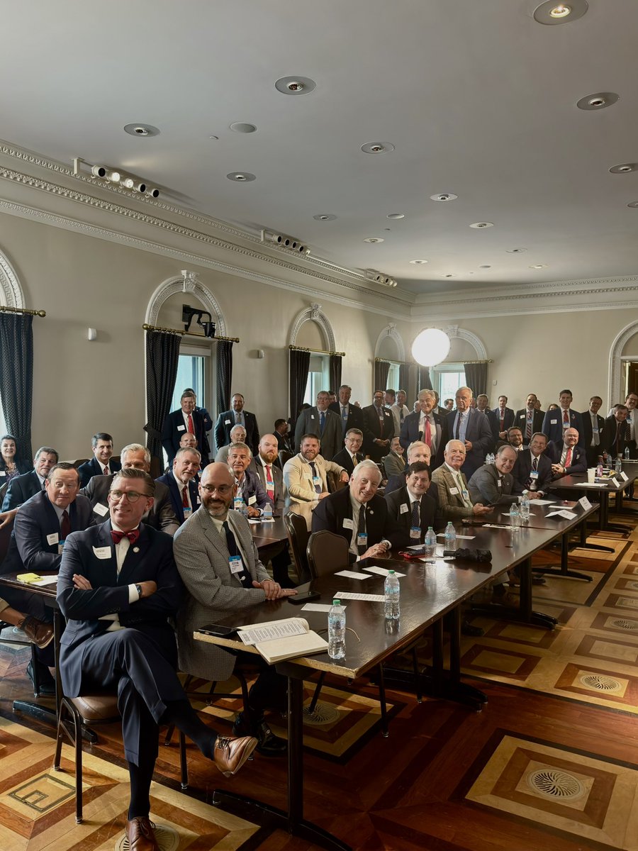CSexton25's tweet photo. Great day in DC for Tennessee’s State Leadership Conference at the White House! The Volunteer state is leading the nation in conservative policy which is why more people are choosing TN to live, work and retire. The American Dream is alive and well in Tennessee and we appreciate @realDonaldTrump and his cabinet for taking notice! @A1Policy