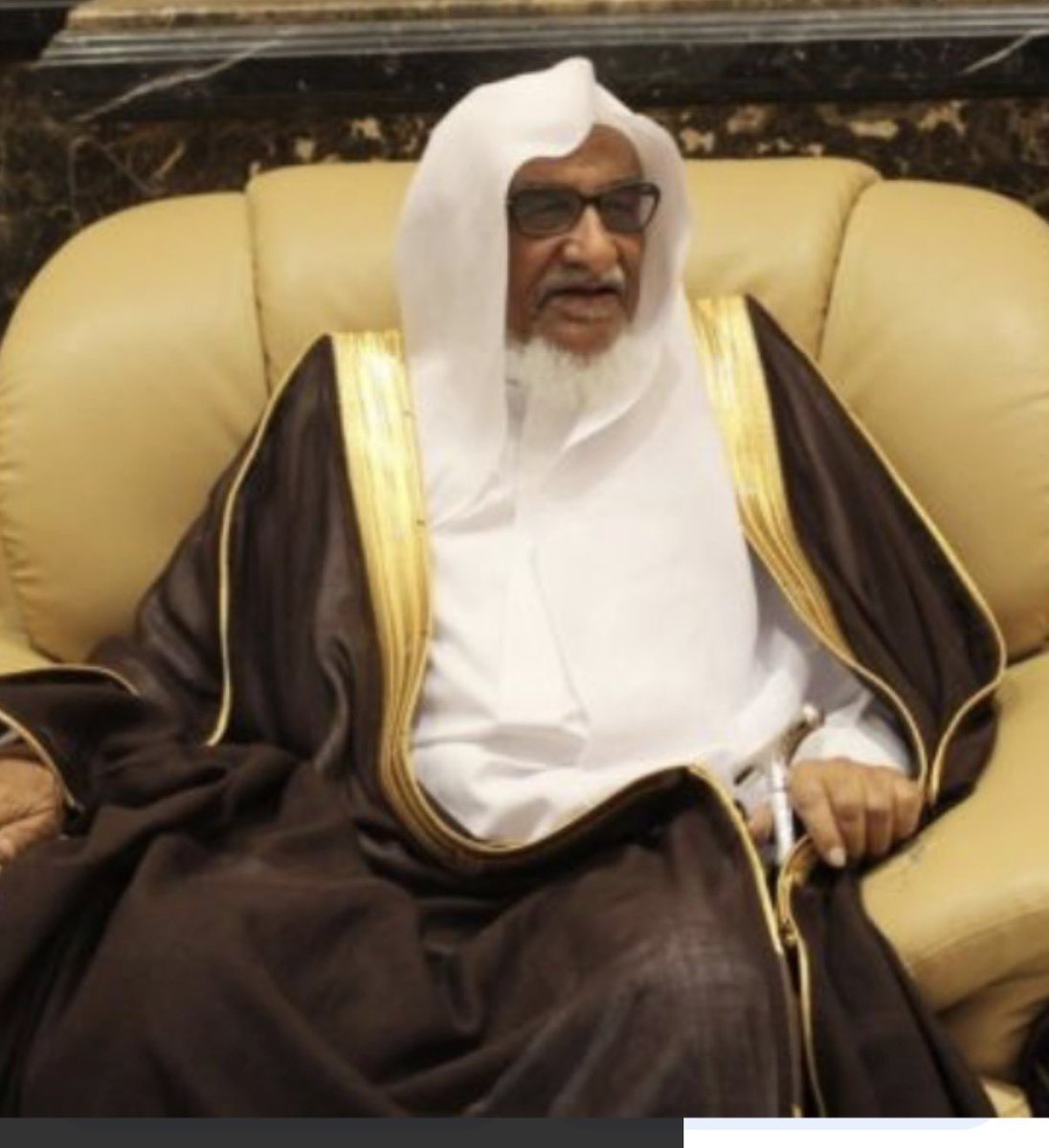 fayez_malki's tweet photo. رحل الرجال، وتبقى سيرتهم الطيبة شاهدةً لهم، ولا نقول إلا ما يرضي ربنا: إنا لله وإنا إليه راجعون.
اسال الله ان يغفر لك  ويرحمك 
رحم الله الشيخ احمد بن معيض 
والعزاء لكل ابناء قبائل بني مالك 
وعظم الله اجركم واحسن الله عزاكم والحمد لله على كل شي https://t.co/wDz0zrjA5Q