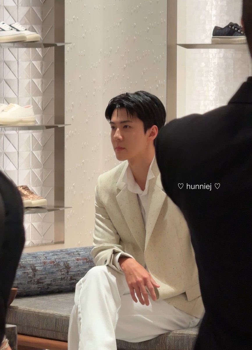 _hunnieJ's tweet photo. ใครจะอยู่ไหว 🥹🫶🏻 เซฮุนน่ารักที่สุด

#DiorSiamparagonxSEHUN @Dior
#SEHUNxDior #SEHUN #세훈 https://t.co/UEoZZD4Jyi