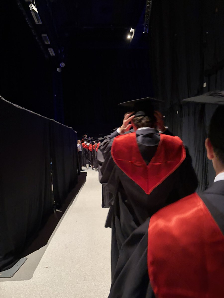 kkaiappa's tweet photo. graduated 🫡 https://t.co/EGdF1tc10Y