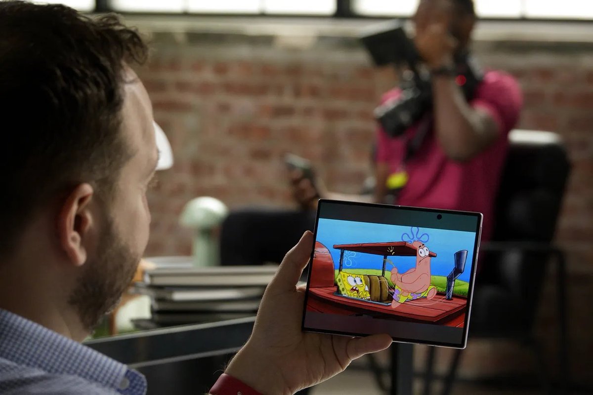 mattswider's tweet photo. Yes, that's @MKBHD in the background. He's handling a monster camera! I'm busy watching cartoons to test the Galaxy Z Fold 8's 4:3 screen.

More fun pics on our Substack: https://t.co/bN5V94JKKm https://t.co/eNW3QNpmht