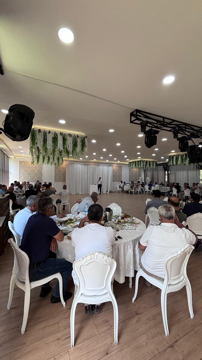 aornek1's tweet photo. Herşey yeniden başlıyor ,yeniden yola koyulma zamanı.Şahin Bey ilçemizdeki delege adayı dostlarla beraber bir araya geldik istişarelerde bulunduk. Yol haritamızı belirledik.Rabbim işlerimizi kolaylaştırsın yolumuzu aydınlık eylesin.@NurullahTekatas @MehmetDemirEBS @SehitkamilEBS@ https://t.co/yCyXKaonOJ