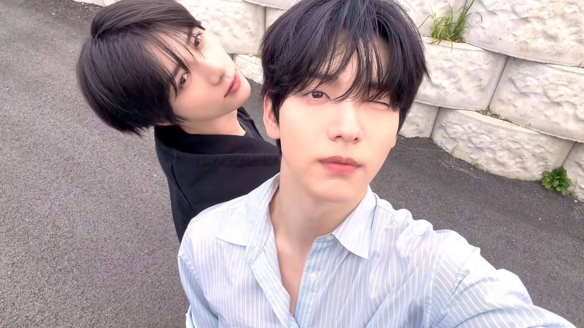mazittuttu's tweet photo. 애들아 이정도는 해야 사귄다고 하는 거야
알겠지? https://t.co/BLoRFVLwmz