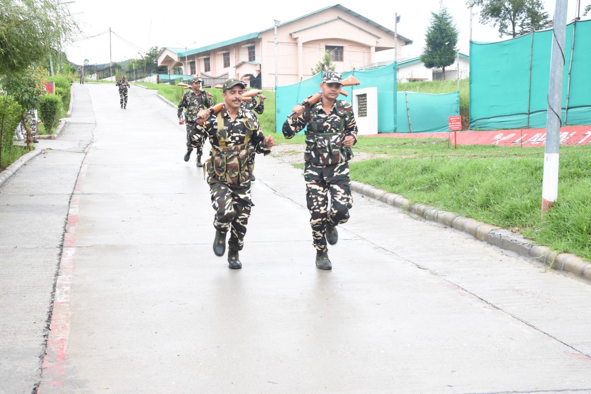 5bnSSB_INDIA's tweet photo. आज दिनांक 22/07/26 को, पंचम वाहिनी सशस्त्र सीमा बल, चम्पावत मुख्यालय में 3.2 किलोमीटर BPET का आयोजन किया गया। इस दौरान वाहिनी के जवानों ने उत्साह, अनुशासन एवं उत्कृष्ट शारीरिक क्षमता का प्रदर्शन करते हुए निर्धारित दूरी को सफलतापूर्वक पूर्ण किया। @SSB_INDIA https://t.co/y4adDdnGCI