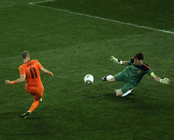 DanikRM_'s tweet photo. Qué poco se está hablando de las tres mejores salvadas de la historia del fútbol.

Dos de ellas nos dieron un Mundial y la otra una Eurocopa.

Histórico. https://t.co/kKZdG1fXlH