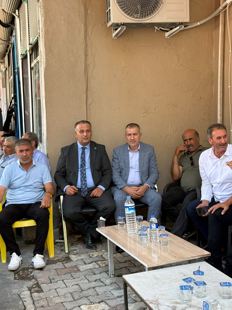 izolsabri89's tweet photo. 📍Hilvan 
Şehit Yakınları ve Gaziler derneği Hilvan Şube açılışına 
Hilvan kaymakamımız
 Zafer Şahin 
Şanlıurfa Tugay komutanımız Tuğgeneral Üzeyir Durmuş ile katılım sağlayıp açılışını gerçekleştirdik. 
Aziz Şehitlerimizi rahmetle minnetle anıyorum. 
Gazilerimize uzun hayırlı ömürler dilerim 

@RTErdogan
@abuyukgumus @mustafademir @hakanaksu058 @bybekirbozdag  @ibrahimeyyupogl @CYAZMAC @HikmetBasak_63 @ProfDrDusak 
 @AEminOnenOfis @av_mfaruk 
@milhamigunbegi @Akparti @akpartiurfa