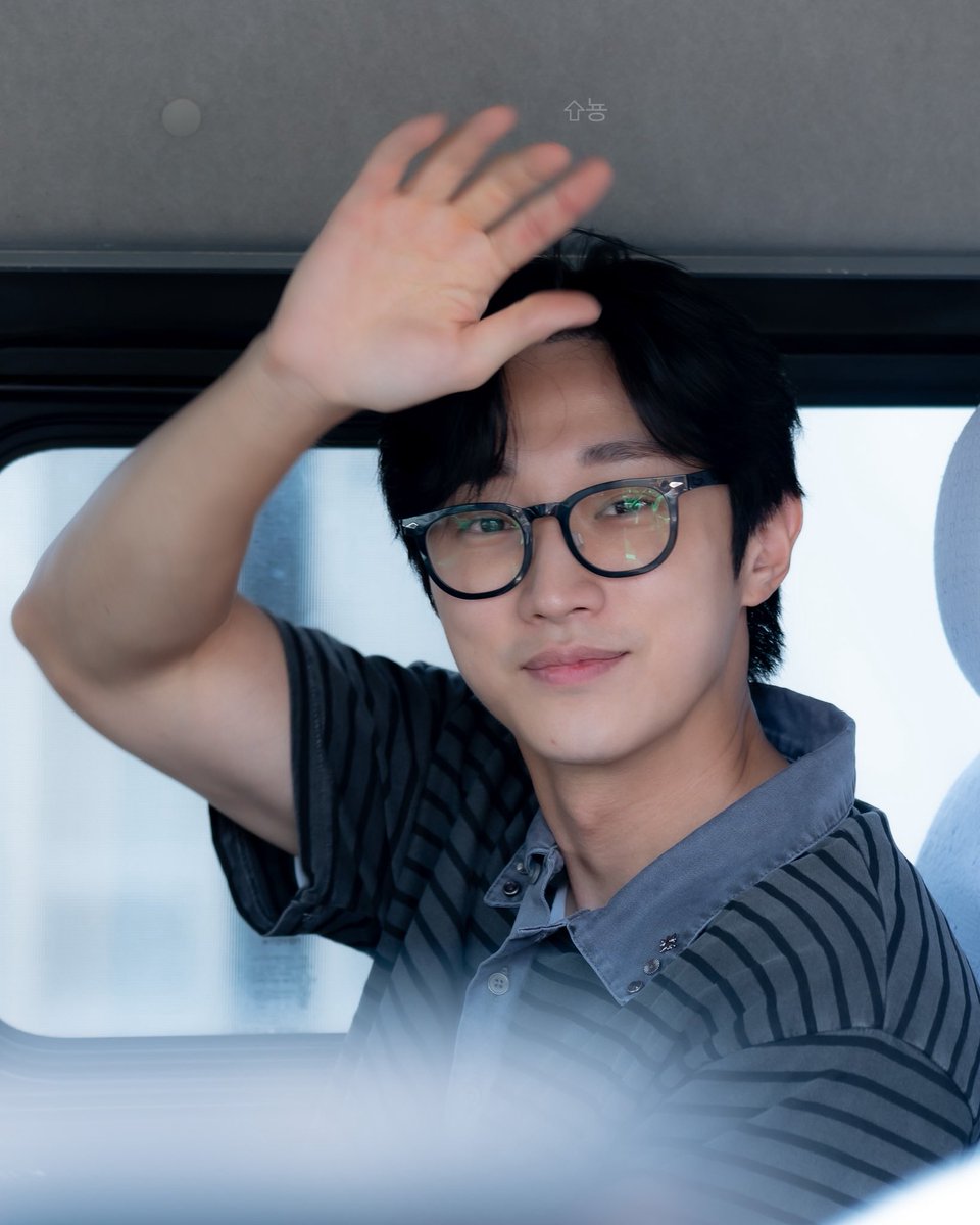 UpNyoug's tweet photo. 20260720 진영 마쓰야마 입국

오랜만이에유 😭

#진영 #정진영 #ジニョン 
@_jinyoung911118 https://t.co/rqJX3Ai4Qk