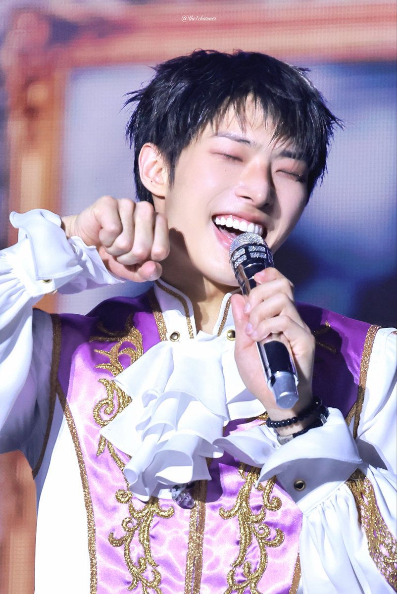 fixonashley's tweet photo. I’m going to cry at how precious he is https://t.co/v0xPnwSbv4