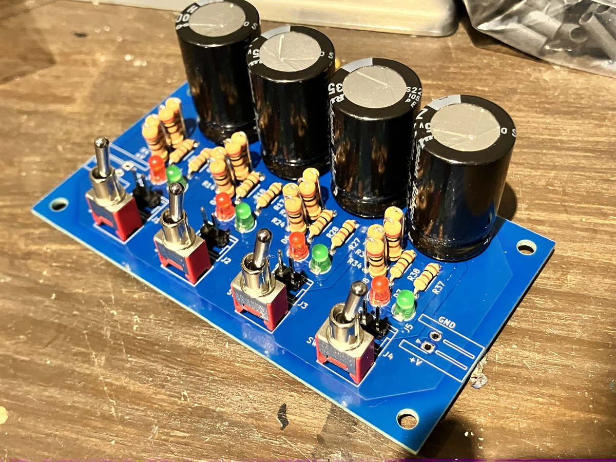 nagi_ntrain's tweet photo. レイアウトスタジオ天の川で使用しているポイント制御基板を今まで手実装してましたが、ようやく専用基板化したので欲しい方にお頒けします。
うまく使ってください

https://t.co/WUDfO7UNj4 https://t.co/QwL1KZPYtr