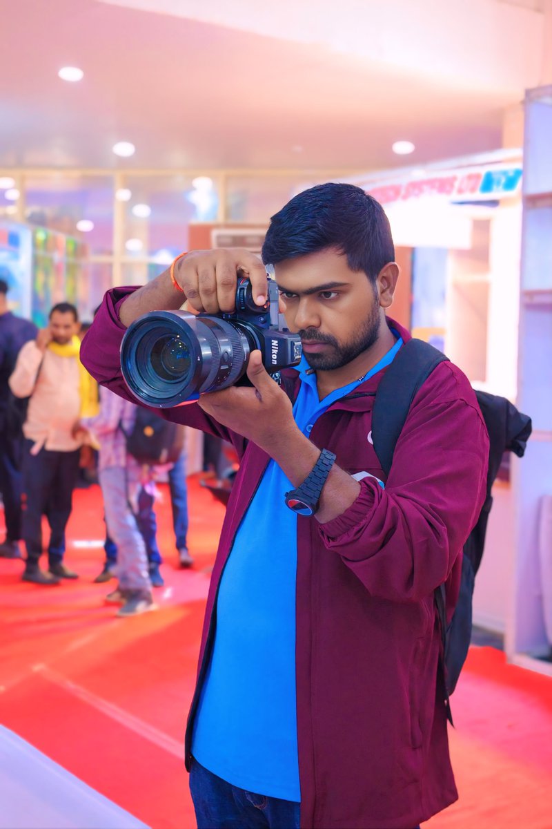 DILIPNP1992's tweet photo. "A camera captures what the eyes see, but a photographer captures what the heart feels." 📷❤️#Photography #PhotographerLife #CameraLove #Nikon #ShreeNDVideography #CreativeMind #BehindTheLens #Passion #Nepal #CaptureTheMoment @teslacarsonly https://t.co/plxJb3qyzb