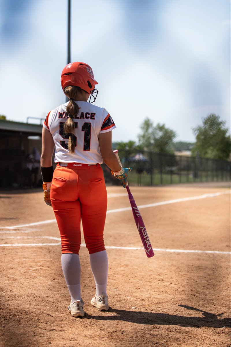 J_Wallace0511's tweet photo. Hit two bombs in Colorado!!! TG πππ©΅π§‘βοΈ
@topgun_skim @TGASciara @D1Softball @ExtraInningSB #putinthework #d1sofball https://t.co/8kJpoChWGi