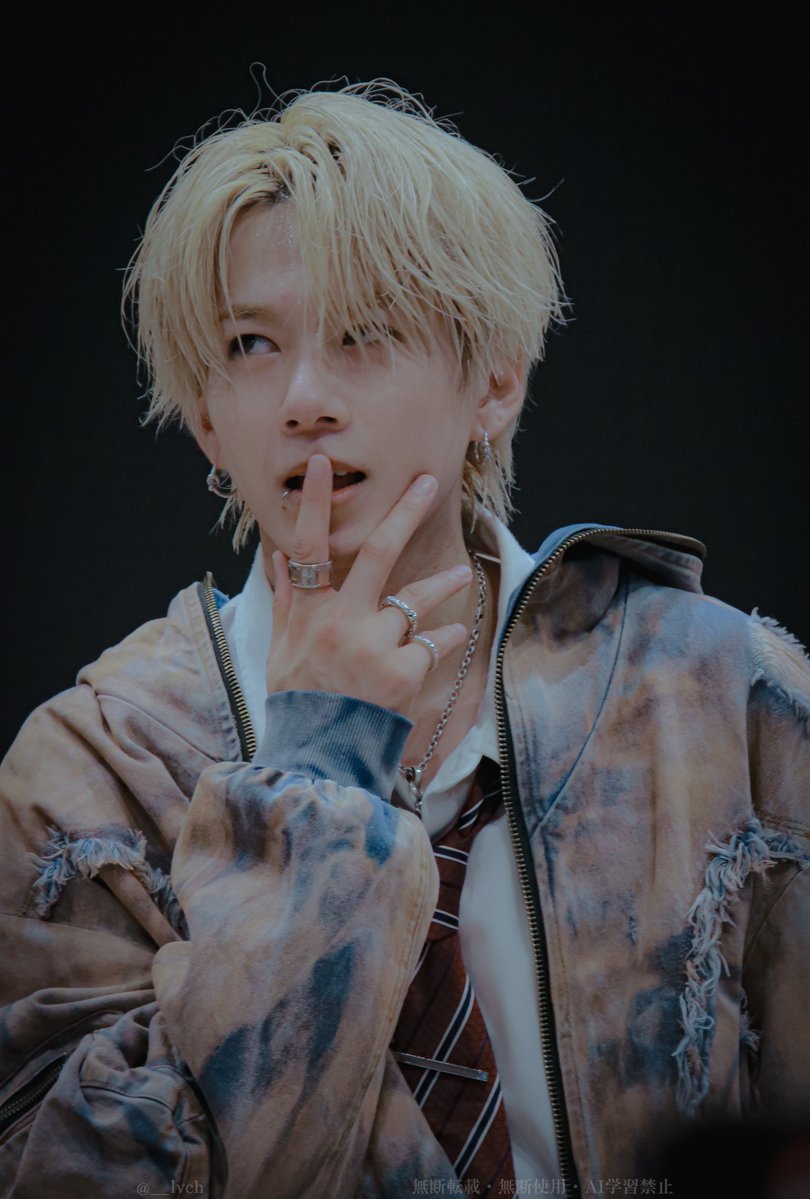 __lvch's tweet photo. #AGE_PERCENTAGE リリースイベントLAST
2026/7/20　@ アリオ八尾 光町スクエア

🎧 Bloom In My Heart
　Jun ⇢ @AGE_JUN_

#あげのらいぶ　#AGE　#オルジェネ https://t.co/UjrG6Hxwni