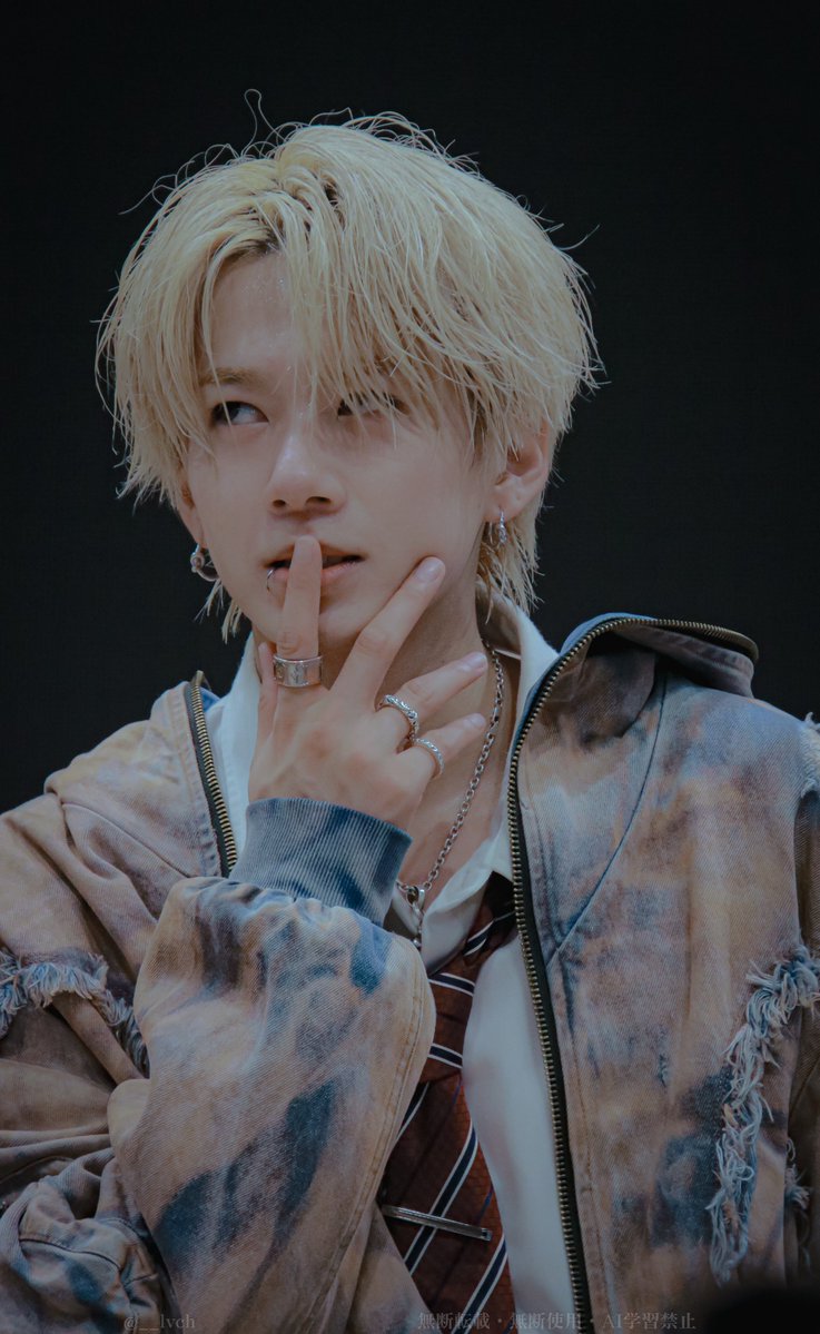 __lvch's tweet photo. #AGE_PERCENTAGE リリースイベントLAST
2026/7/20　@ アリオ八尾 光町スクエア

🎧 Bloom In My Heart
　Jun ⇢ @AGE_JUN_

#あげのらいぶ　#AGE　#オルジェネ https://t.co/UjrG6Hxwni
