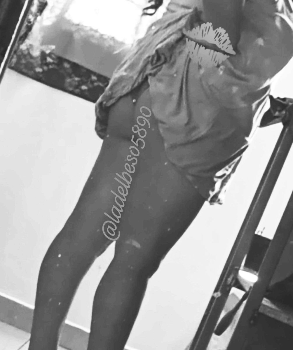 ladelbeso5890's tweet photo. No sé porque la vecina se enoja , cuando casualmente salgo a barrer la banqueta y está su marido afuera de su casa....
Mi vestidito tendrá la culpa????
Que opinas? https://t.co/gCxuUqRG5F