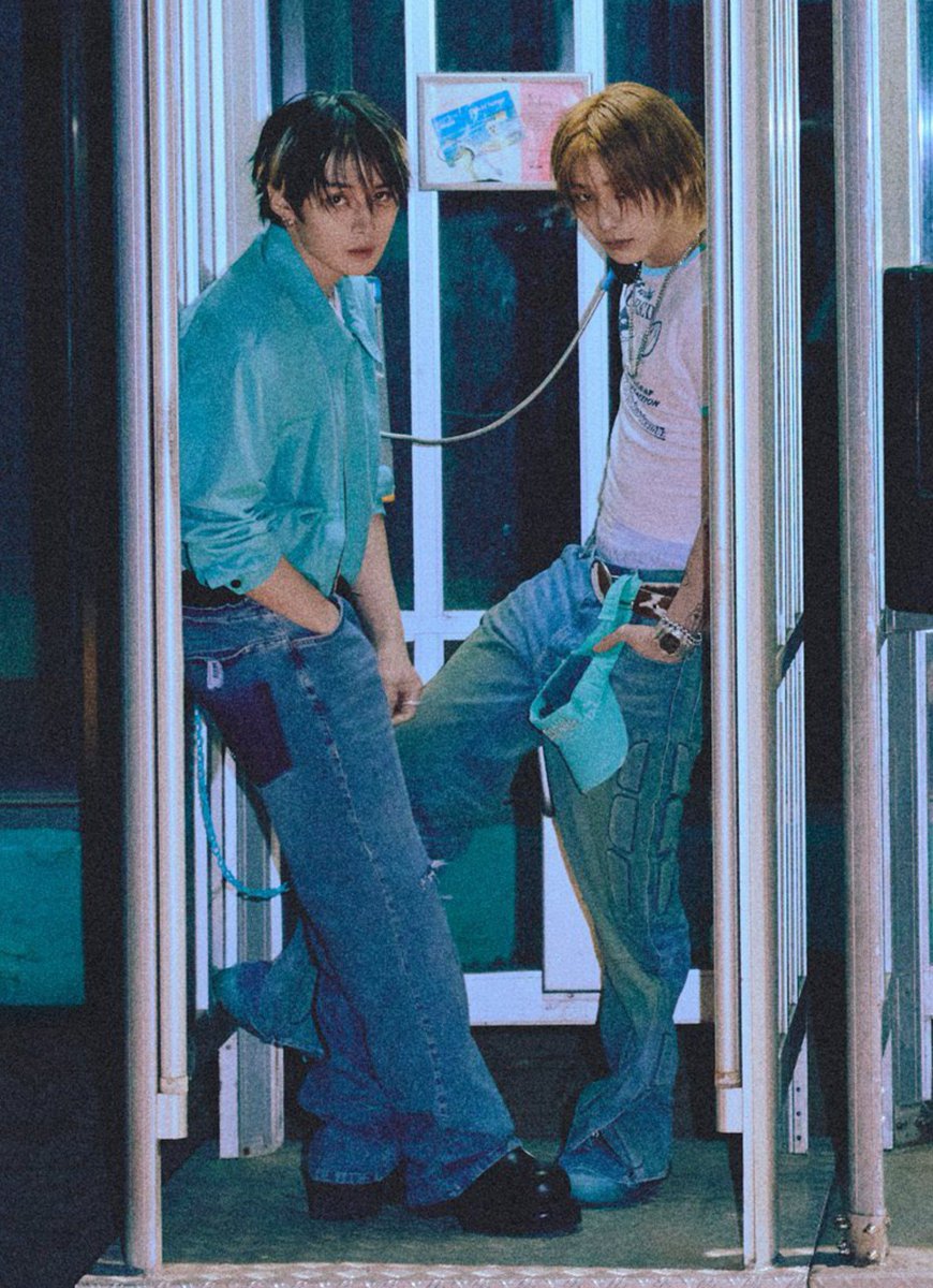 pupinnie's tweet photo. #frottinginthephonebooth https://t.co/9qkxxFzR0U