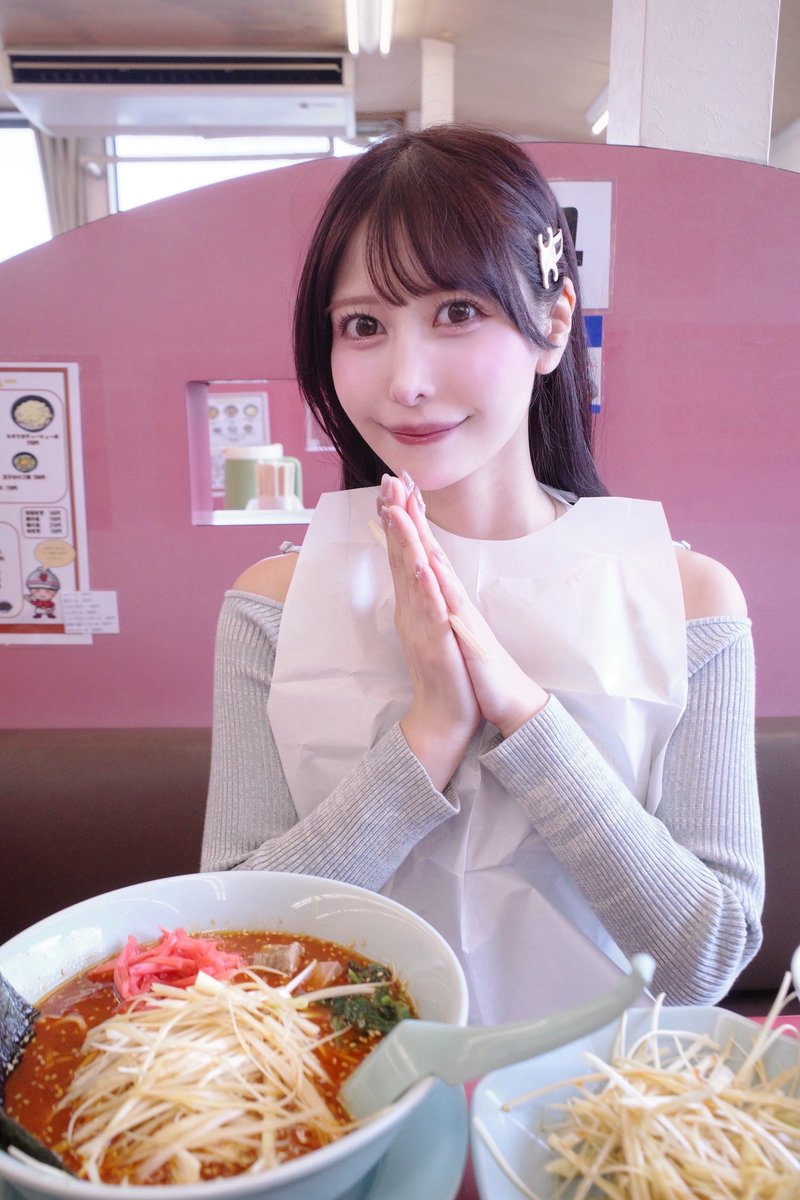 mio_sakimoto312's tweet photo. おはきゅんございます🍜
みんなのすきなラーメン屋さん教えてください₍ᐡ ̳ᴗ  ᴗᐡ₎" https://t.co/fChHbMKJ99