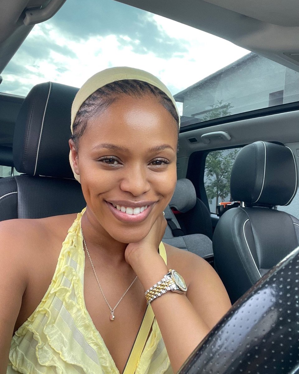 sfisomahla14431's tweet photo. Thembinkosi Lorch celebrates his 31nd birthday with zero gifts from his girlfriend Ayanda Vesi.

My goat Lorch made a mistake by breaking up with Natasha, Natasha would have bought him a Gucci bag for his birthday 💔💔💔 https://t.co/KlIz8AITMe