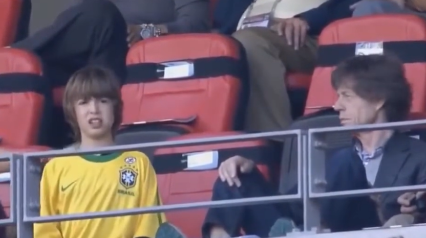 raphaelbonini's tweet photo. fui ver  melhores momentos de holanda x brasil em 2010 e eis que https://t.co/Ploz3wzMjd