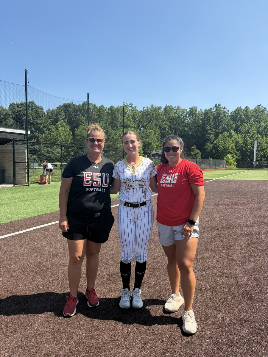 KatiePinand2028's tweet photo. Thank you so much @ESUSoftball for a great camp. I enjoyed playing on the field and meeting the coaches 

@HeartCoachJWood https://t.co/OwvAargOCe