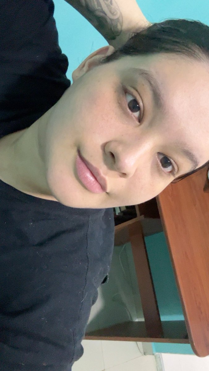 thecherrybonbon's tweet photo. Últimamente amo como se ve mi carita al natural, sin nada más que una lavadita y protector solar❤️ https://t.co/nP1RrjnufB