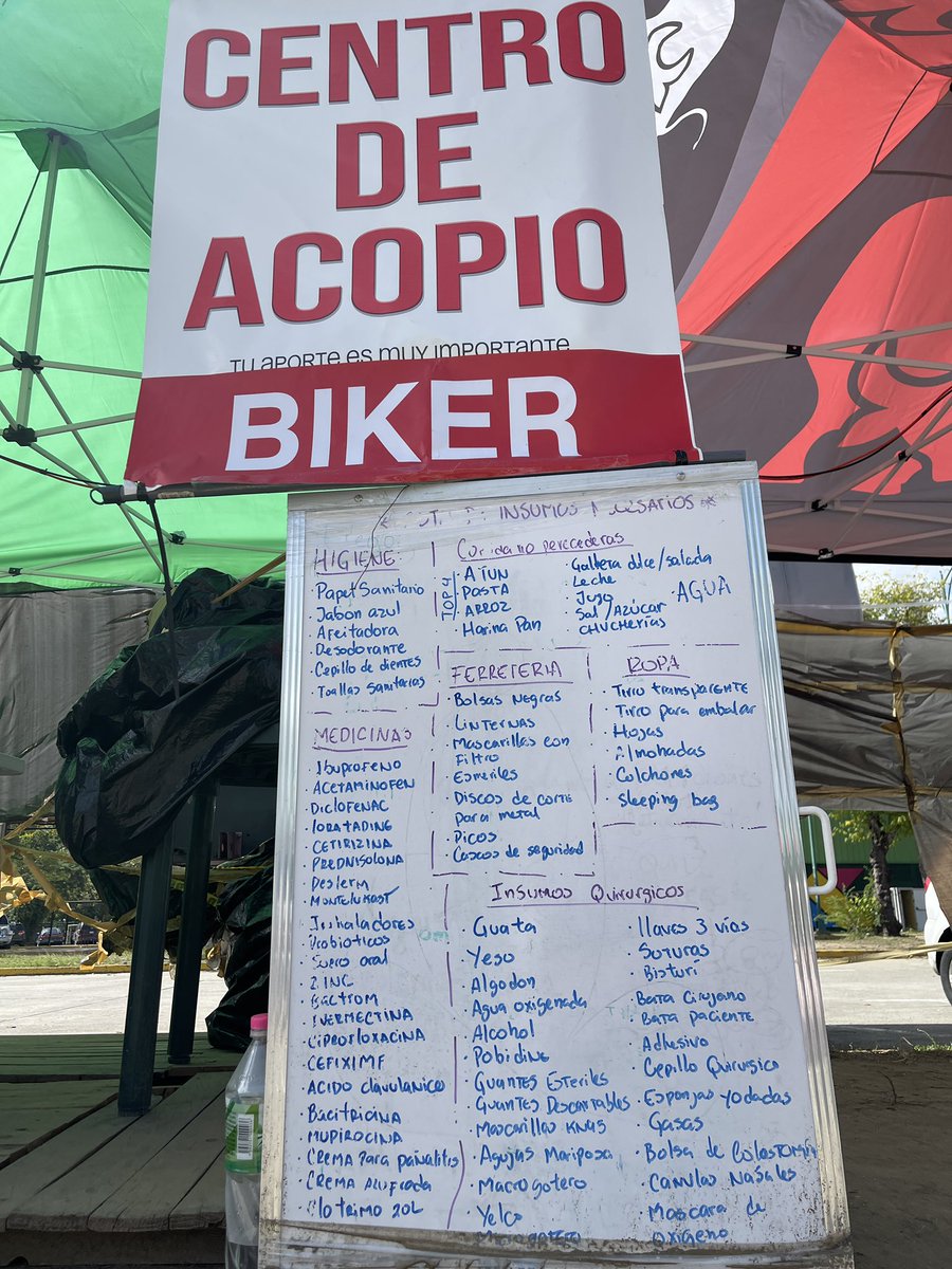 Jennmoolina's tweet photo. Seguimos llevando ayudas a la guaira desde el centro de acopio Biker.

Les dejo la foto con lo que se necesita para poder hacer los kits que enviamos. 

Estamos ubicados en el estacionamiento del parque del este, frente al museo de transporte. 
La entrada es por la autopista. https://t.co/Yj3A8dLwBs