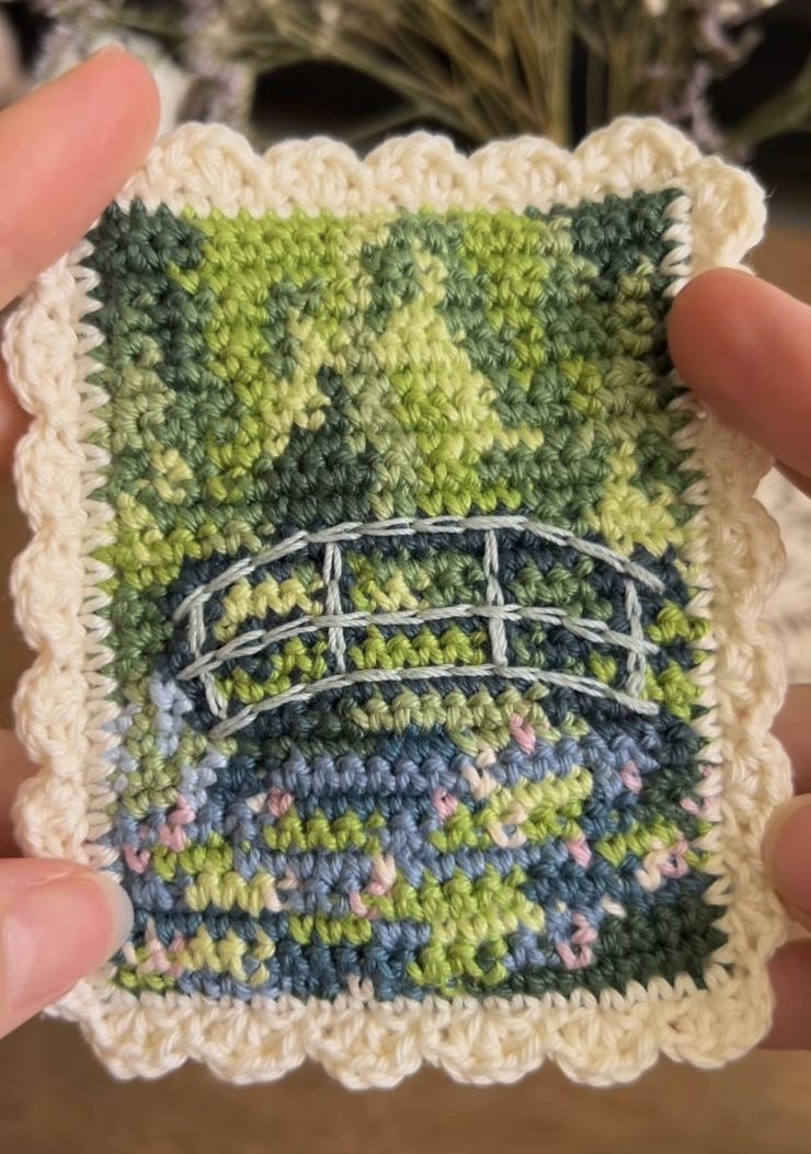 prettiestavenue's tweet photo. mini monet painting crochet https://t.co/5omLtBnaJB
