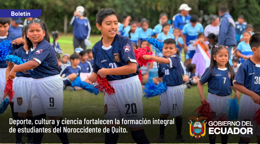 EducacionZ9_Ec's tweet photo. [BOLETÍN] ⚽🎭 El deporte, la cultura, la ciencia y el arte se unen para fortalecer el desarrollo integral de más de 3 mil estudiantes del Noroccidente de Quito, promoviendo comunidades educativas seguras y protectoras. 🏆📚

Conoce más ➡️ https://t.co/aoLgnFHVI8 https://t.co/kRsxMLmKkb