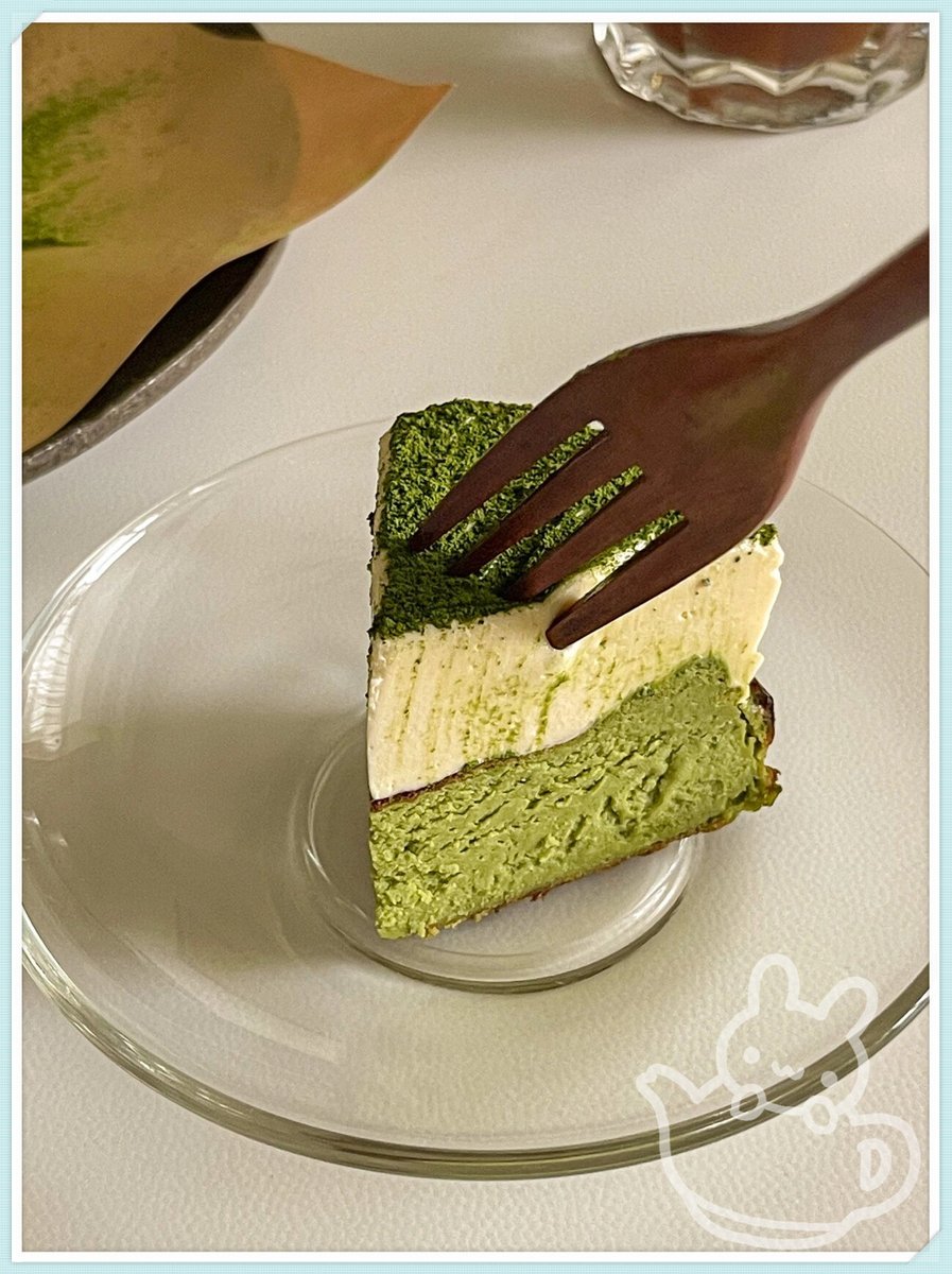 rtskhjk's tweet photo. Dive into a bowl of creamy Japanese matcha tiramisu—layers of espresso-soaked ladyfingers, green tea-infused mascarpone, and a hint of red bean for that perfect umami twist ， https://t.co/rRZ7WHByrM
